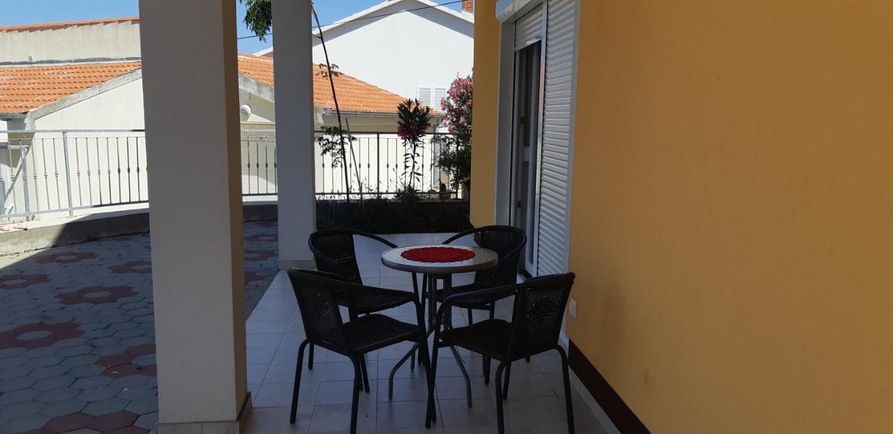 Apartman Kolan Exterior photo